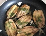 簡単、柔らかイワシバター醤油焼き。作り方4写真