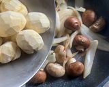 秋を楽しむ♪和栗と鶏肉、きのこの煮込み作り方3写真