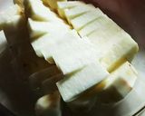 山芋・厚揚げ・ベーコンのガリバタチーズ作り方1写真