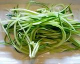 冷やし麺にキュウリで重増し♪ダイエット♪作り方2写真