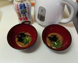 簡単過ぎる即席ワカメの味噌汁作り方1写真