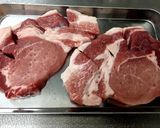 桃で夏バテ防止!ピリッと豚ロース漬け焼き作り方1写真