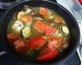 鶏手羽元と夏野菜ののスープ作り方4写真