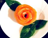 サーモンを花に見立てて 椿の花作り方1写真