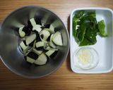 油控えめ。なすとピーマンの肉味噌炒め作り方1写真