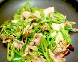 本格四川料理！青・赤唐辛子の豚バラ炒め作り方5写真