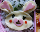 今日のキャラ弁7/19(うさぎのモフィ)作り方1写真