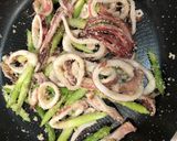 アスパラとイカの明太バター炒め！作り方5写真
