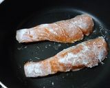 鮭のソテー♪バジル濃厚ソースをかけて♪作り方3写真