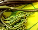 ワラビとお揚げの油炒め♫作り方1写真