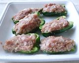 定番、手間なし！ふっくらピーマンの肉詰め作り方3写真