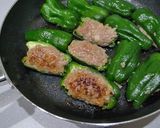定番、手間なし！ふっくらピーマンの肉詰め作り方5写真