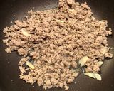 じゃがいもと豚ミンチのガーリック炒め作り方3写真