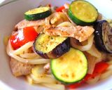 醤油麹で簡単☆たっぷり夏野菜の焼うどん作り方7写真