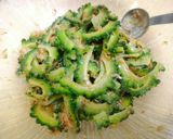 マヨで苦味取り♪麺つゆでゴーヤのお浸し作り方4写真