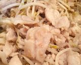 簡単節約❁もやしと豚肉の塩炒め♡作り方3写真