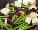 15分で♪揚げナスとインゲンの麺つゆ炒め作り方3写真