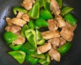 やわらか鶏肉とピーマンの炒め物作り方4写真