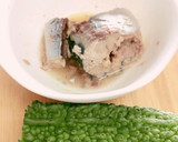 *サバ缶とゴーヤの和え物*作り方1写真
