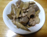 豚とごぼうとこんにゃくの煮物作り方5写真