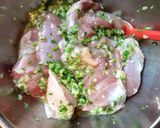 鶏もも肉の唐揚げ パクチーの香り塩麹漬け作り方2写真