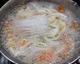 超簡単!タケノコと野菜の春雨スープ!作り方3写真