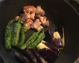 白飯に合う！夏野菜と鶏肉の時短蒸し焼き作り方6写真