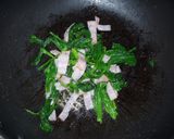 ほうれん草とベーコンのトマトソースパスタ作り方1写真