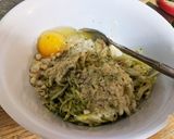 ズッキーニとカニカマのお好み焼き作り方1写真
