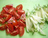 簡単！しらすと夏野菜のイタリアンサラダ作り方1写真