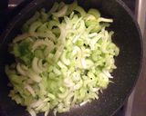 セロリ・かつお節・醤油だけでおつまみ一品作り方1写真