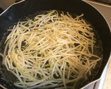 簡単！小松菜ともやしとちくわ作り方1写真