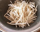 シャキシャキ☆豚バラ肉と豆苗のもやし炒め作り方3写真