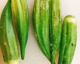 蒸し鶏とオクラの梅しそ和え☆作り方2写真