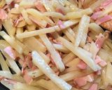 簡単☆中華の素で芋ベーコン炒め♪作り方1写真