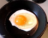 レンジで簡単!豚肉とコーンのソース炒め丼作り方2写真
