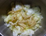 たっぷりキャベツと卵の味噌汁♪作り方2写真
