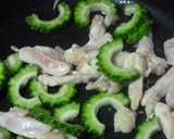 ゴーヤと胸肉の塩炒め♪さっぱりほろ苦♪作り方5写真