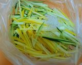 楽うまっ！ズッキーニとハムの香味サラダ作り方1写真