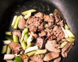【ピリ辛】鶏レバーの白ワイン煮作り方4写真