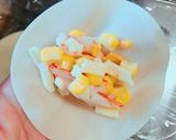 カニカマとコーン缶☆餃子皮でチーズ揚げ作り方3写真