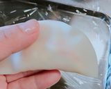 カニカマとコーン缶☆餃子皮でチーズ揚げ作り方4写真