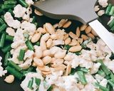 夏バテ解消！挽肉野菜ナッツ黒酢炒め冷奴作り方2写真