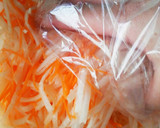 簡単！鯖缶で＊ベトナムバインミー風サンド作り方3写真