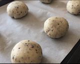 簡単！クリームチーズ黒ごまパン♪作り方5写真