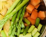プチトマト&アスパラの温野菜ポテトサラダ作り方1写真