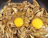 簡単！豚肉のトンカツソース玉子とじ作り方3写真