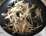 簡単、ゴボウしぐれ煮、豚コマコンニャク。作り方1写真