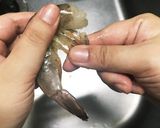 【まるで脱皮】エビの剥き方作り方1写真