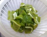 ピーマンと塩昆布の辛子和え作り方1写真